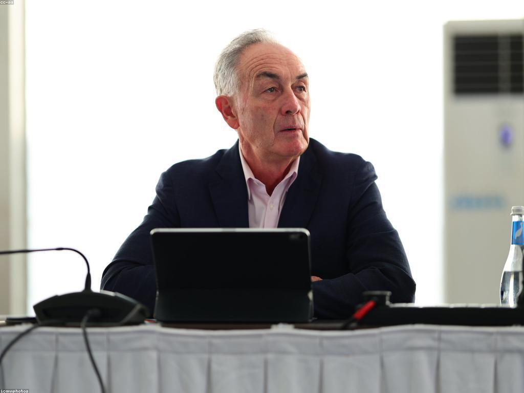 ក្លឹបនិងវេទិកា: សារសំខាន់នៃការបង្កើតសហគមន៍