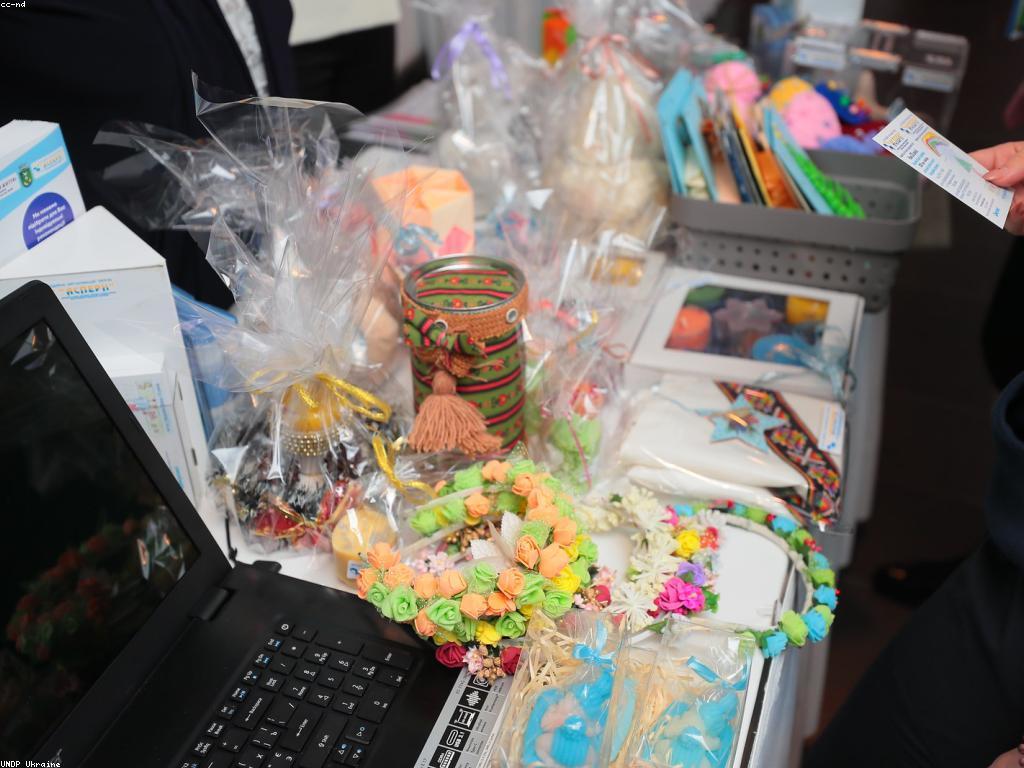 អត្ថប្រយោជន៍នៃក្លឹបនិងវេទិកា