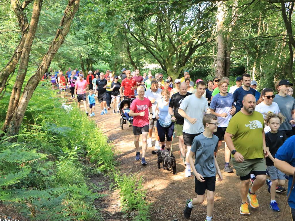 សារៈសំខាន់នៃការចូលរួមនៃសហគមន៍ក្នុងក្លឹបនិងវេទិកា