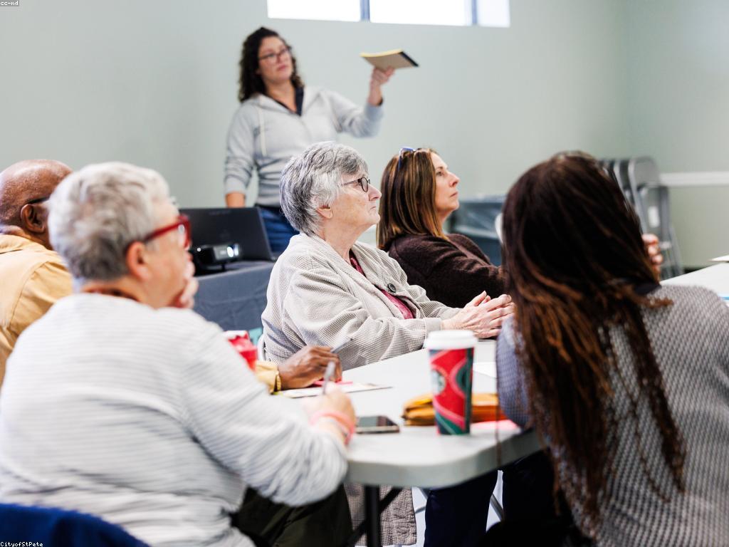 ការចូលរួមសហគមន៍ក្នុងក្លឹបនិងវេទិកា